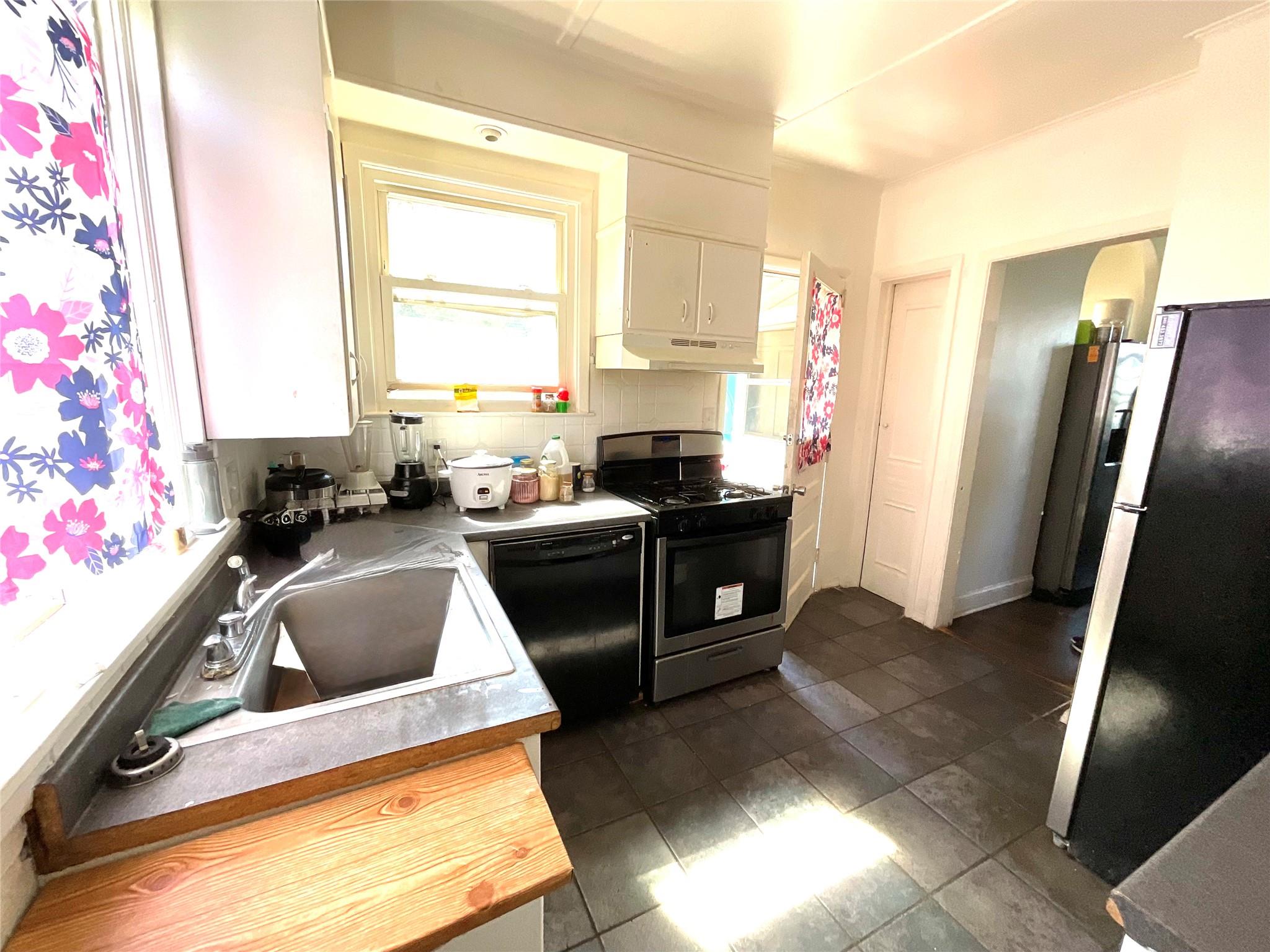 173 S Cherry Street, Poughkeepsie, New York image 5