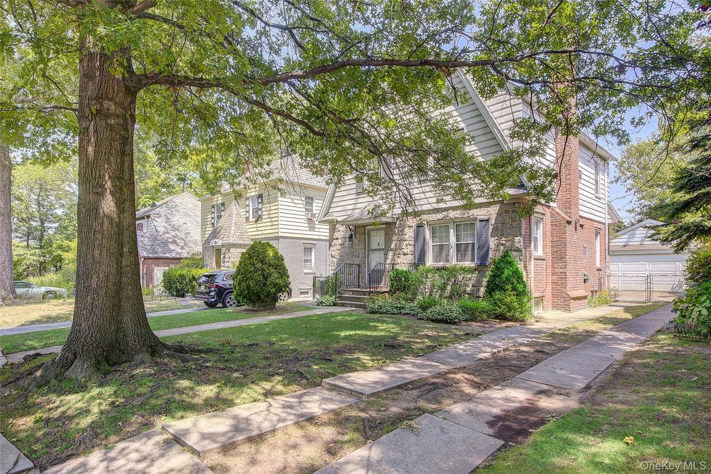 Photo of 53-39 Bell Boulevard, Bayside, NY 11364 (MLS # 977978)