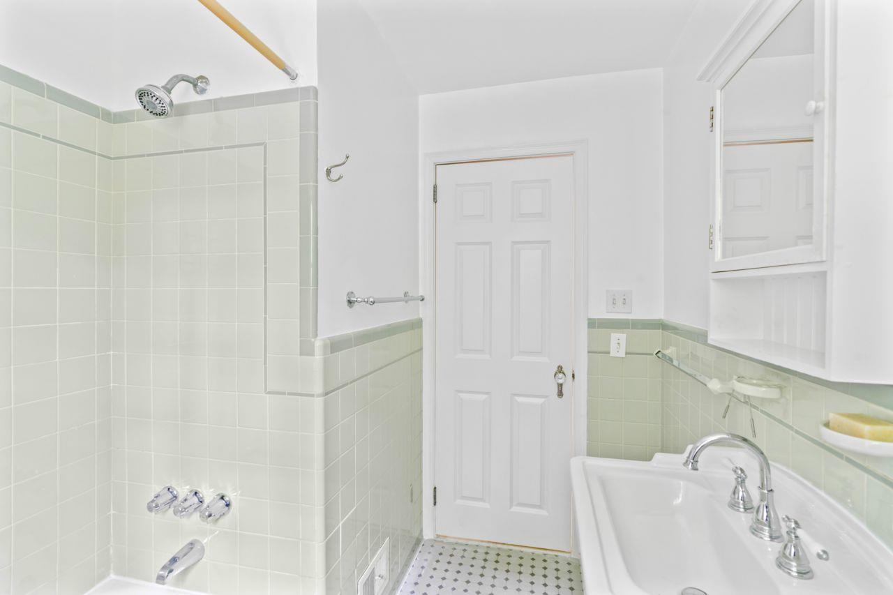 57 Edgewood Avenue, Larchmont, New York image 19