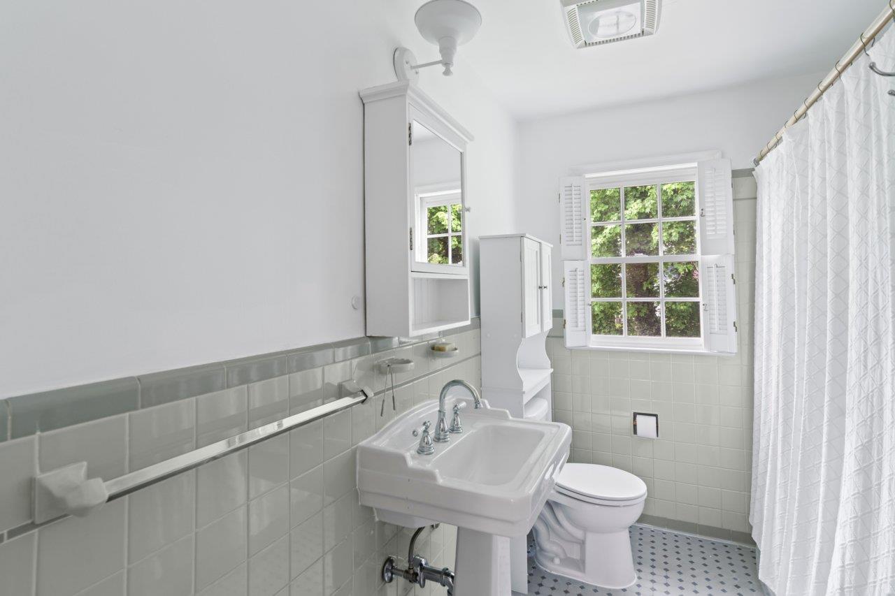 57 Edgewood Avenue, Larchmont, New York image 18
