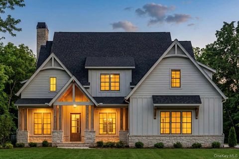 Homes For Sale - 7 Bear Hollow Lane<br/> Hyde Park, NY 12538