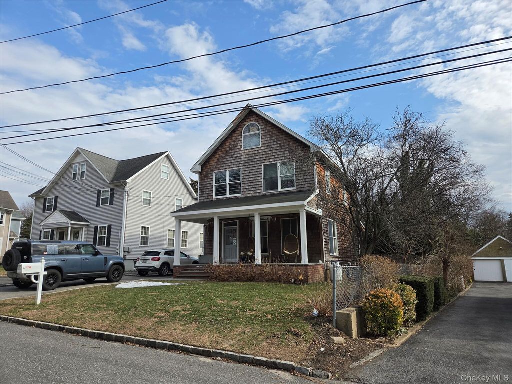 Photo of 54 Cocks Lane, Locust Valley, NY 11560 (MLS # 973630)