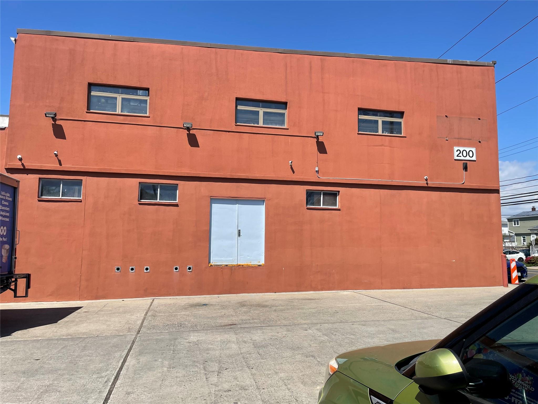 200 Meacham Avenue
