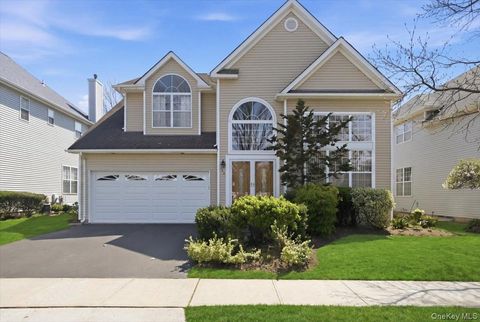 112 Cranberry Court Melville NY 11747