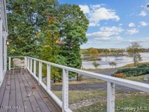 Homes For Sale - 201 Shore Road<br/> Greenwich, CT 06830