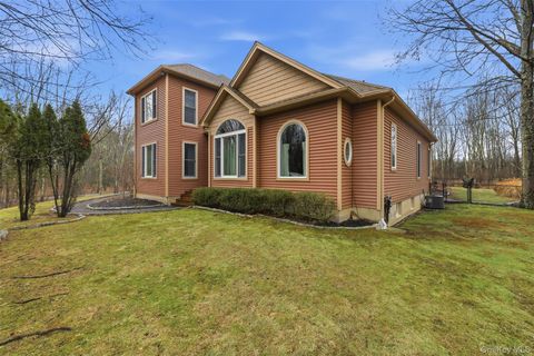 6 Foxwood Road New Paltz NY 12561