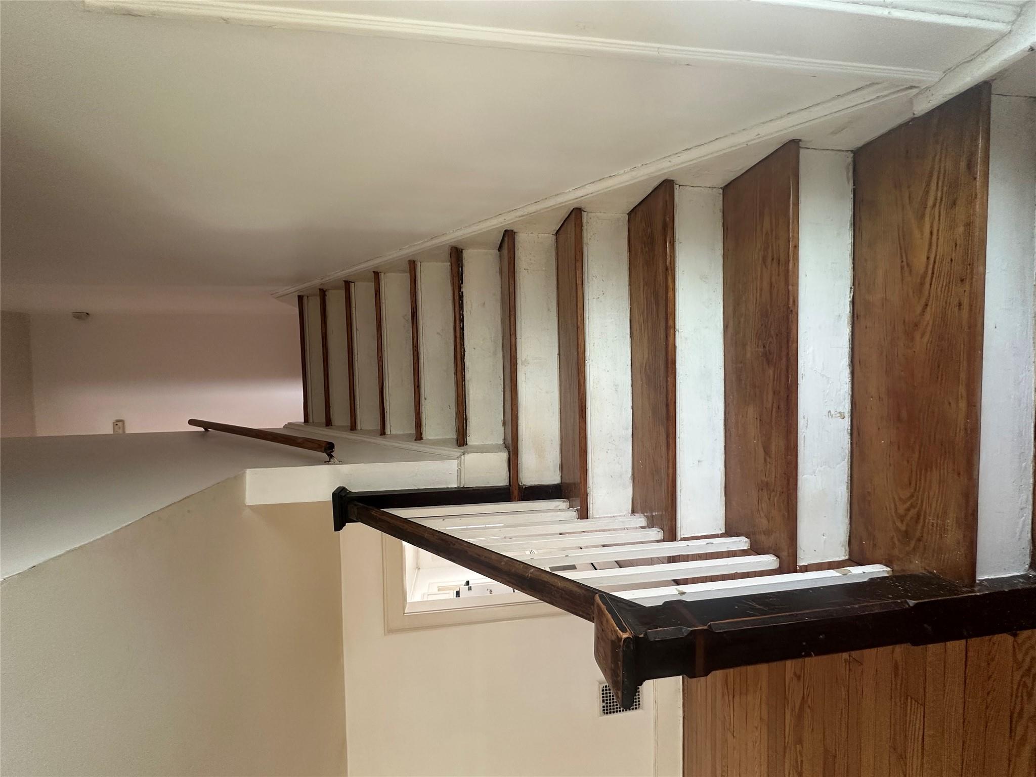 Poughkeepsie, New York 12601, United States, 3 Bedrooms Bedrooms, ,2 BathroomsBathrooms,Residential,Active,81524