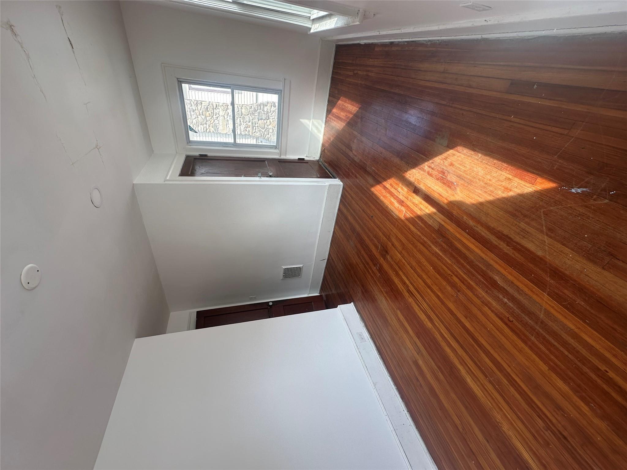 Poughkeepsie, New York 12601, United States, 3 Bedrooms Bedrooms, ,2 BathroomsBathrooms,Residential,Active,81524