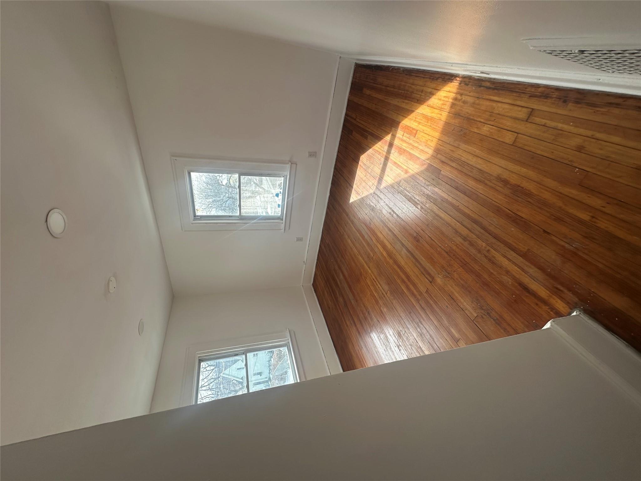 Poughkeepsie, New York 12601, United States, 3 Bedrooms Bedrooms, ,2 BathroomsBathrooms,Residential,Active,81524