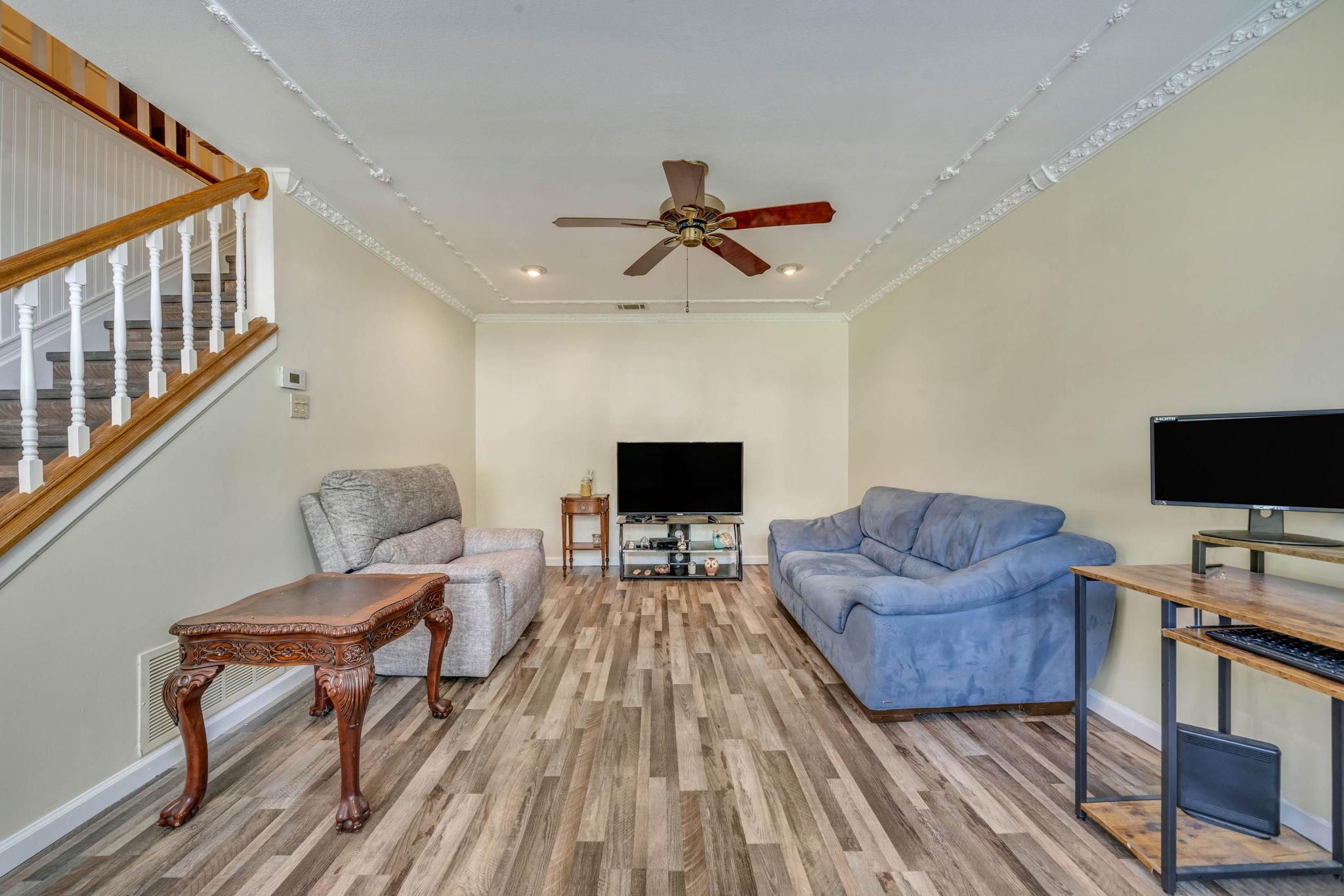 88 Whalers Cove Drive #88, Babylon, New York image 9