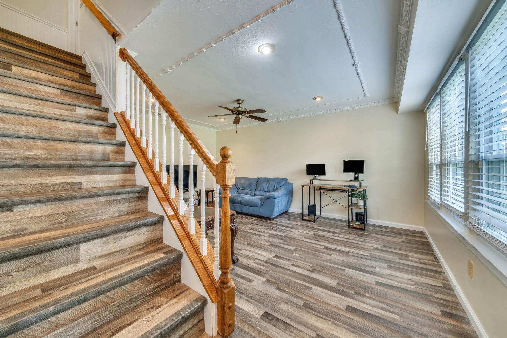 88 Whalers Cove Drive #88, Babylon, New York image 7