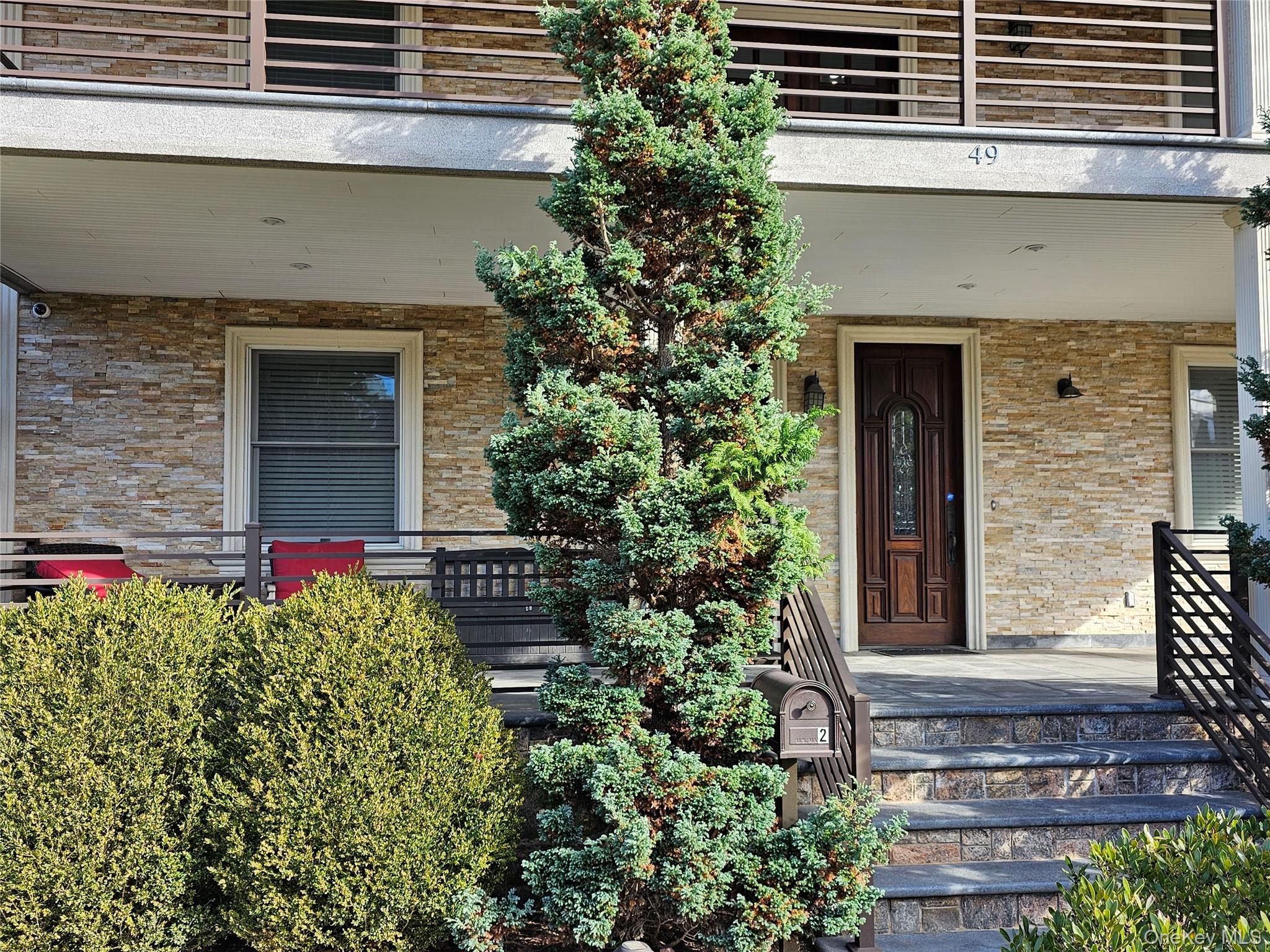 49 Greenridge Avenue