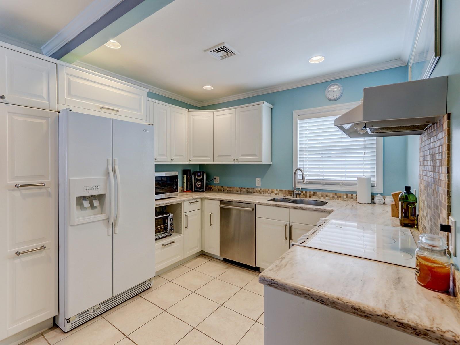 Long Beach, New York 11561, United States, 4 Bedrooms Bedrooms, ,2 BathroomsBathrooms,Residential,Active,176968