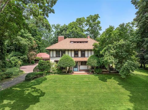 7 Edgehill Road Glen Cove NY 11542