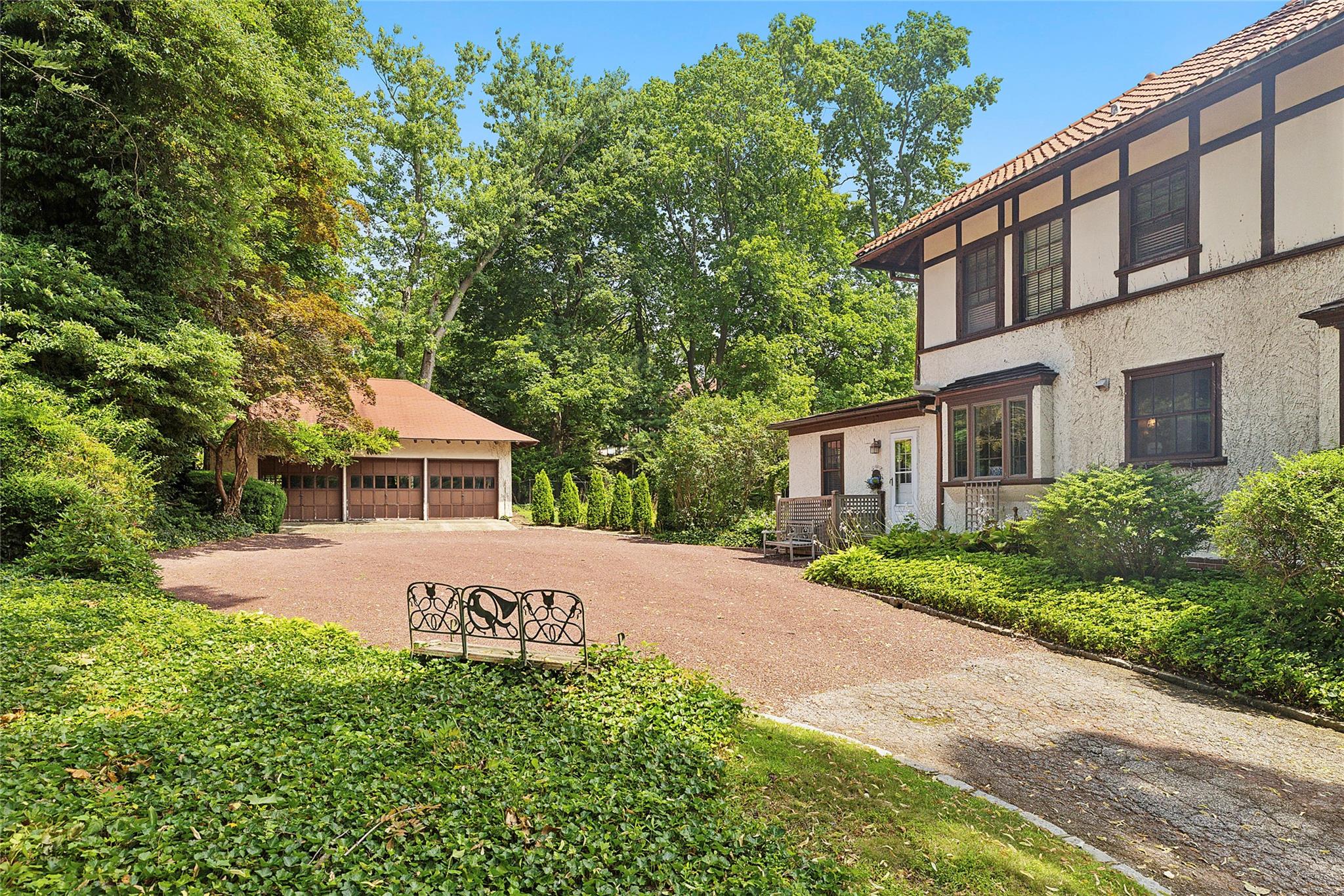 7 Edgehill Road