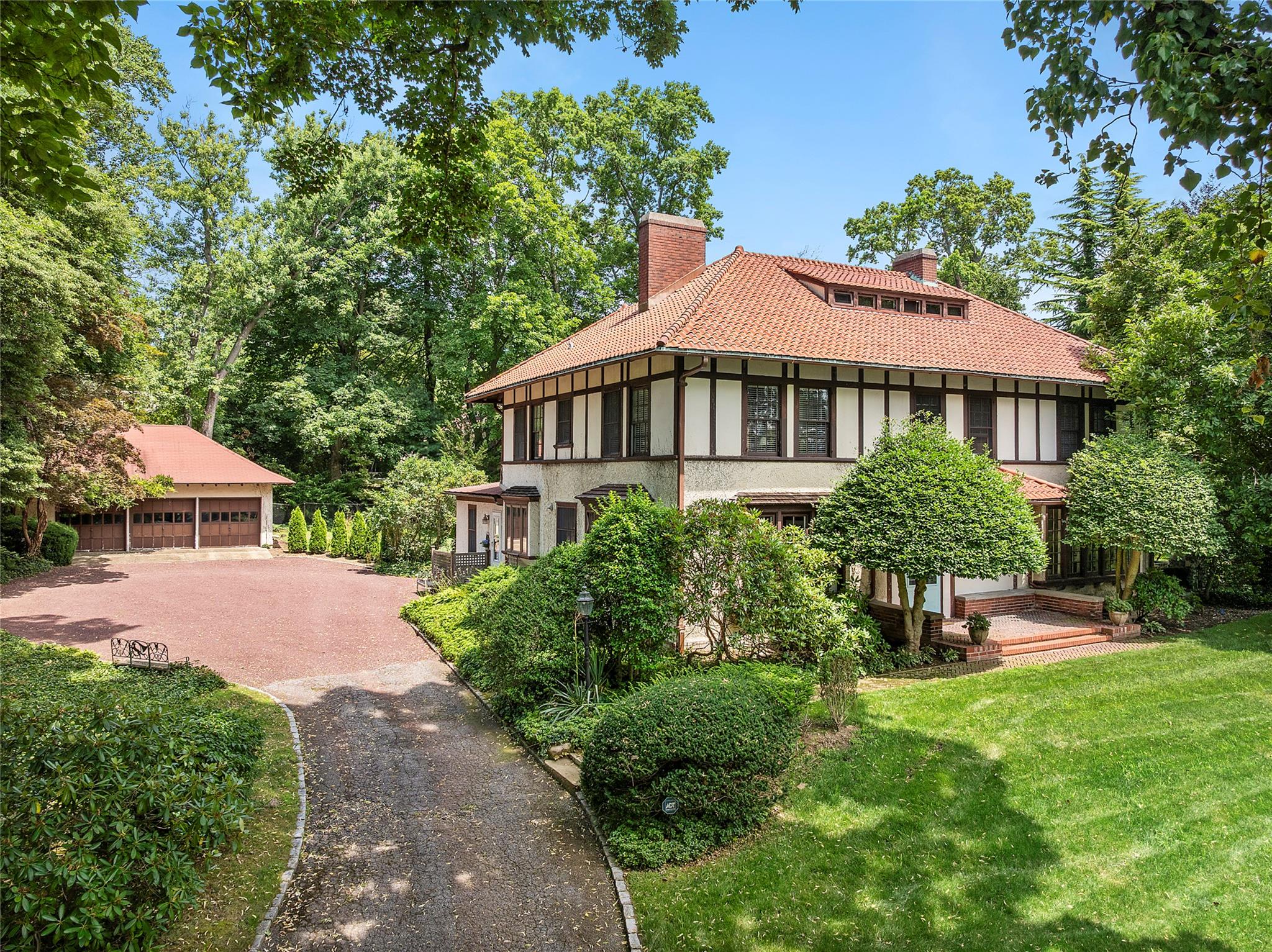 7 Edgehill Road
