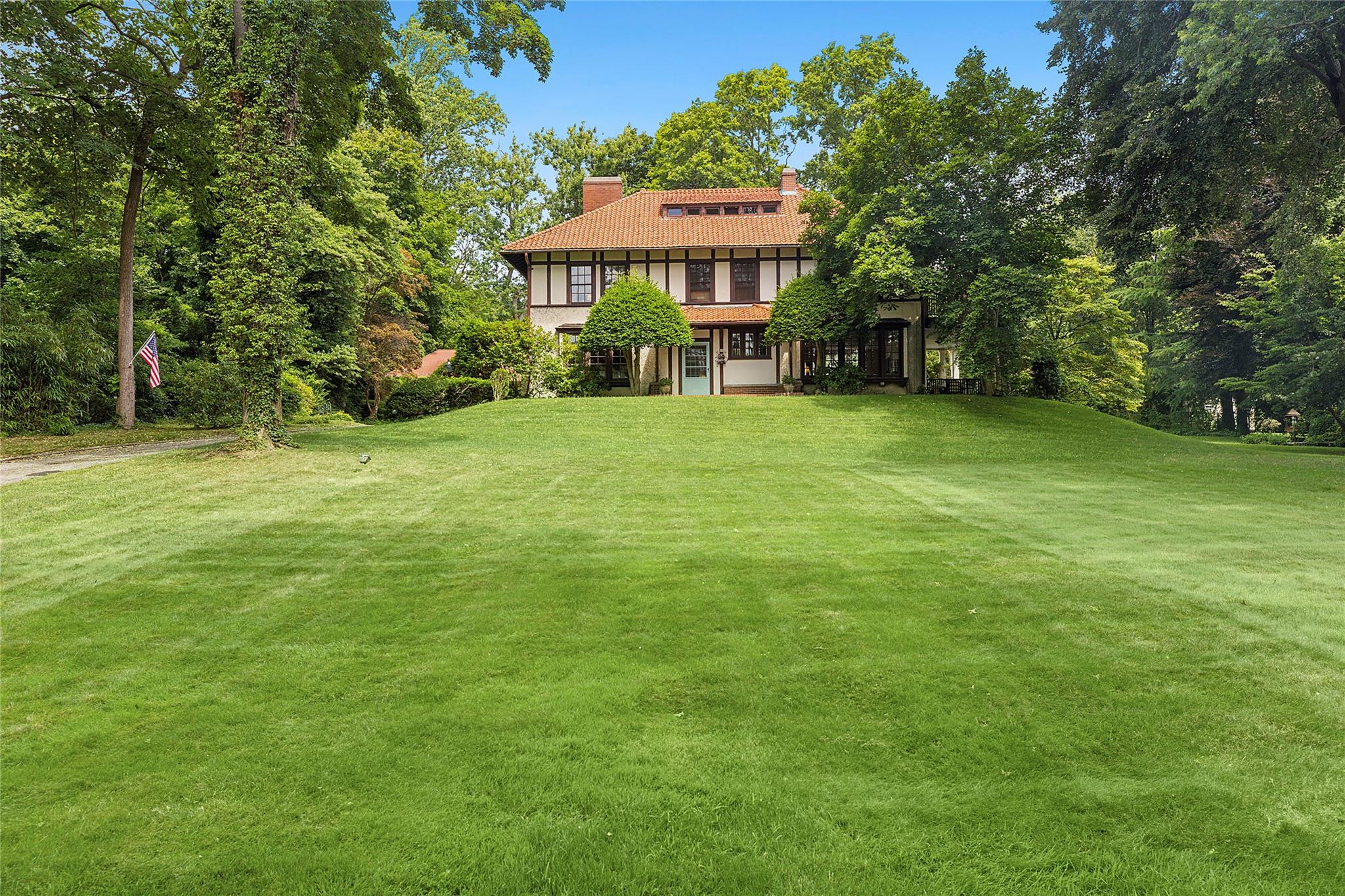 7 Edgehill Road