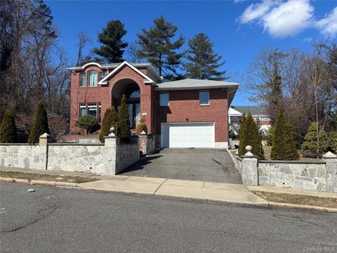 300 Ellen Place Jericho NY 11753