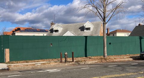 Vacant Land For Sale - 26401 82nd Avenue<br/> Glen Oaks, NY 11004
