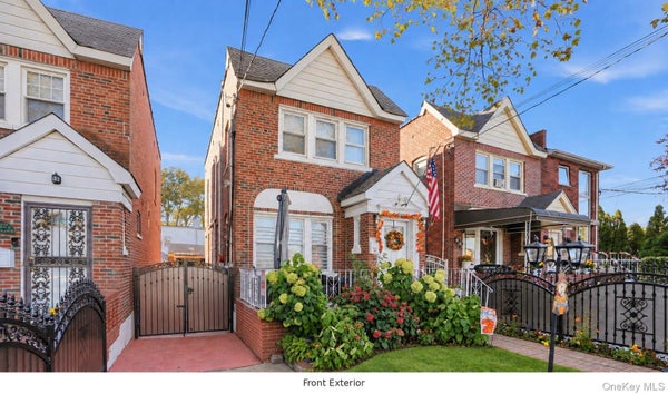 13214 84TH ST, OZONE PARK, NY 11417 - Image f9cf294157e8b2e1f9b39f8a2fb5de98/1129544746