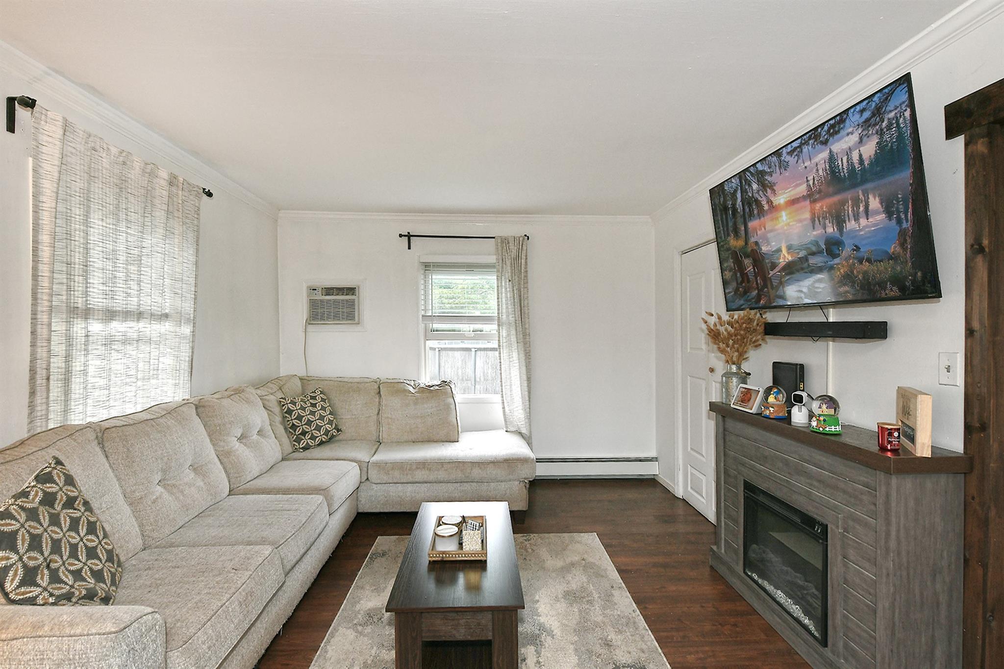 133 Spring Lane, Levittown, New York image 6