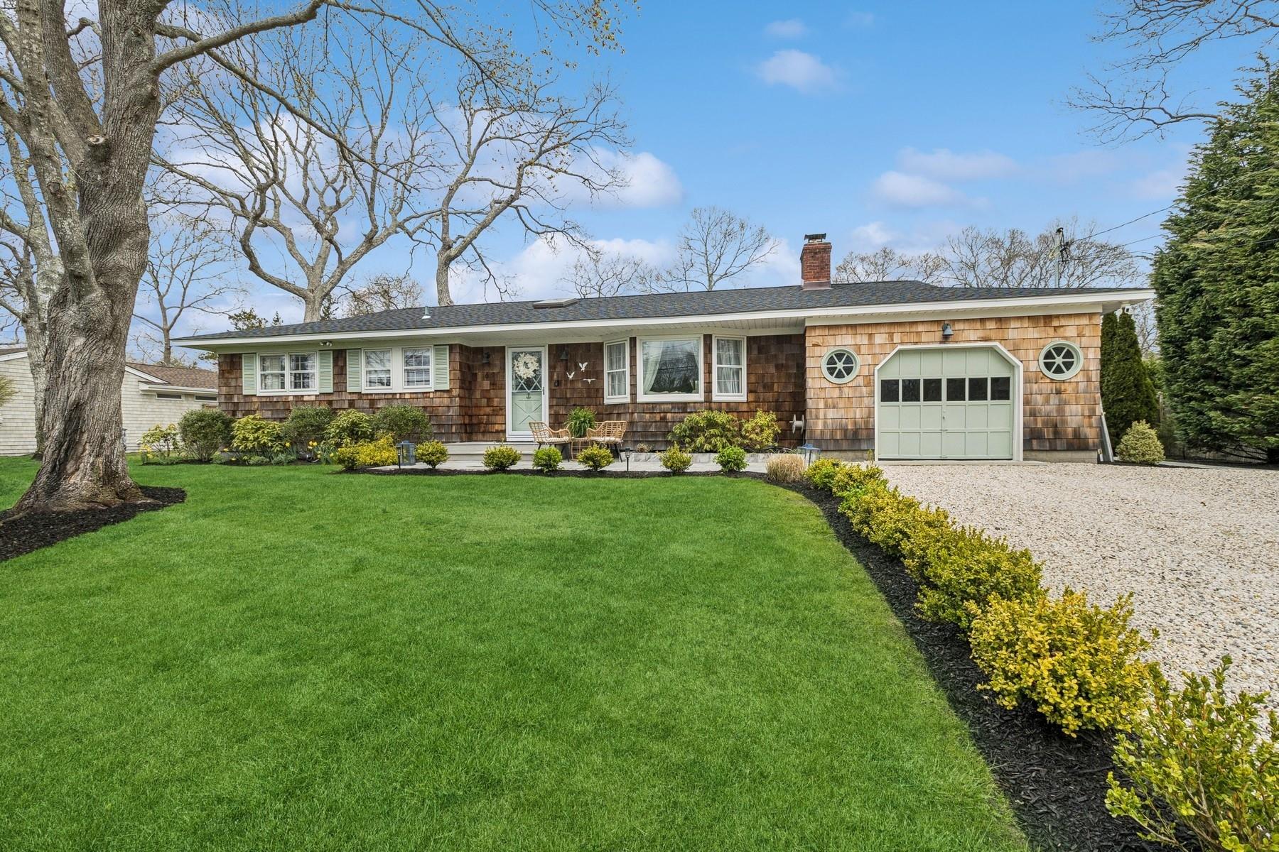 Sanderling Lane, East Quogue, Hamptons, NY - 3 Bedrooms  
3 Bathrooms - 