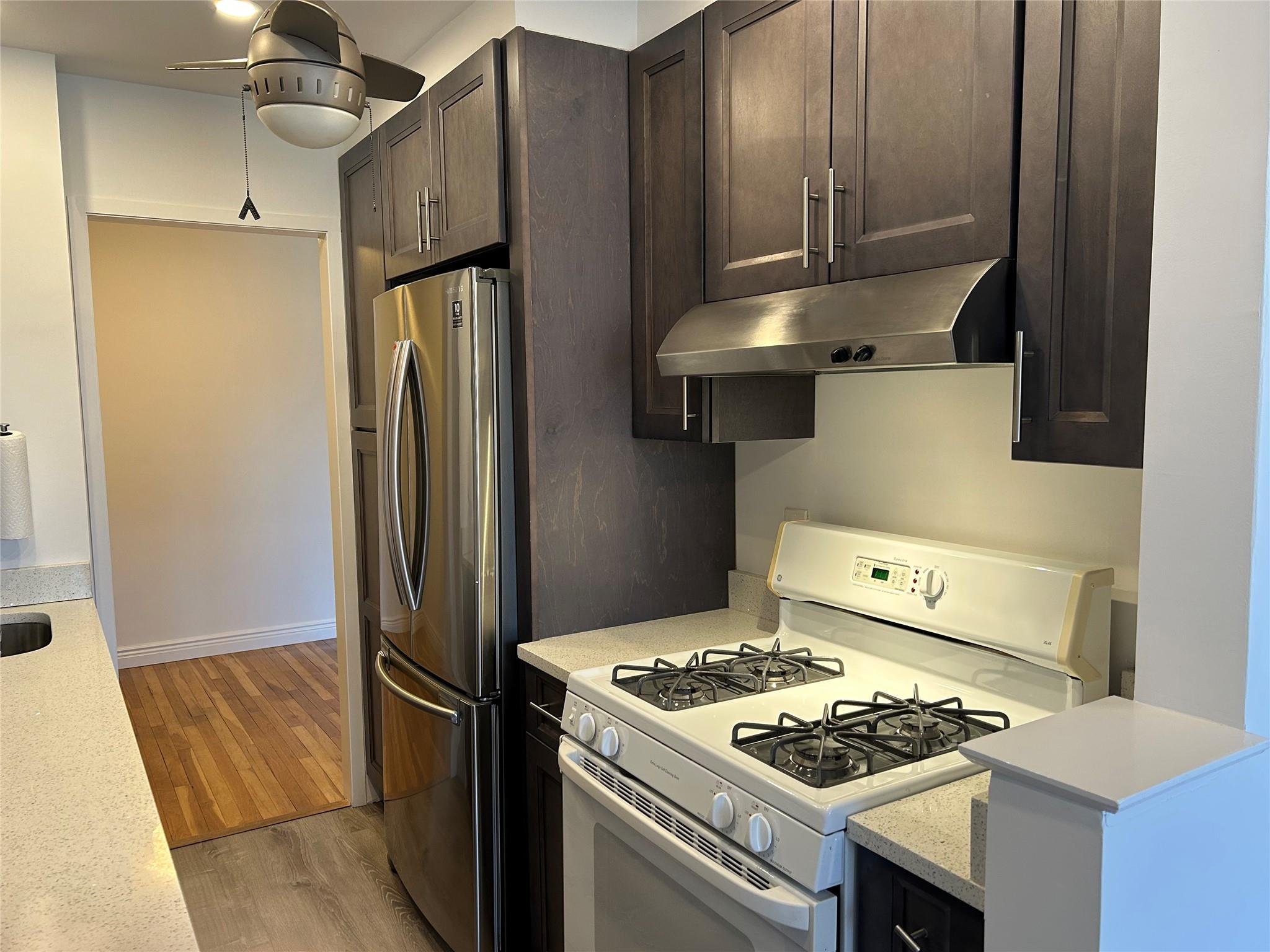 1 Birchwood Court #2F, Mineola, New York image 8