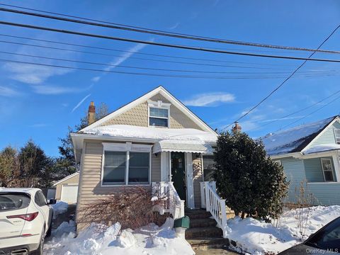 5 Milton Street Hicksville NY 11801