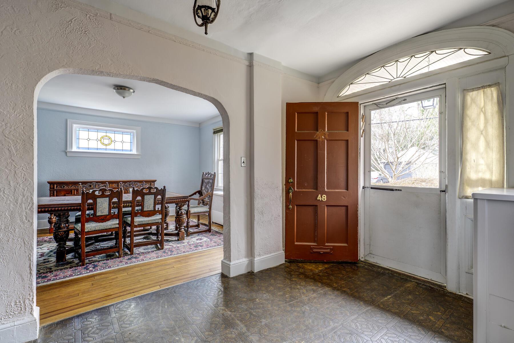 48 Essex Road, Great Neck, New York image 3