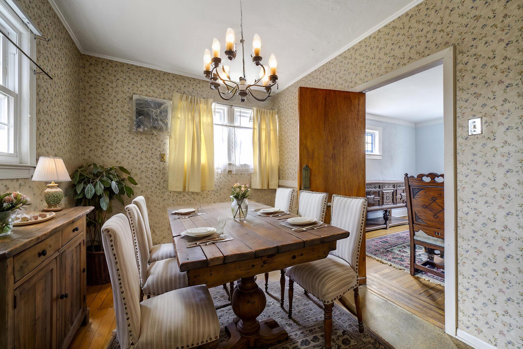 48 Essex Road, Great Neck, New York image 14