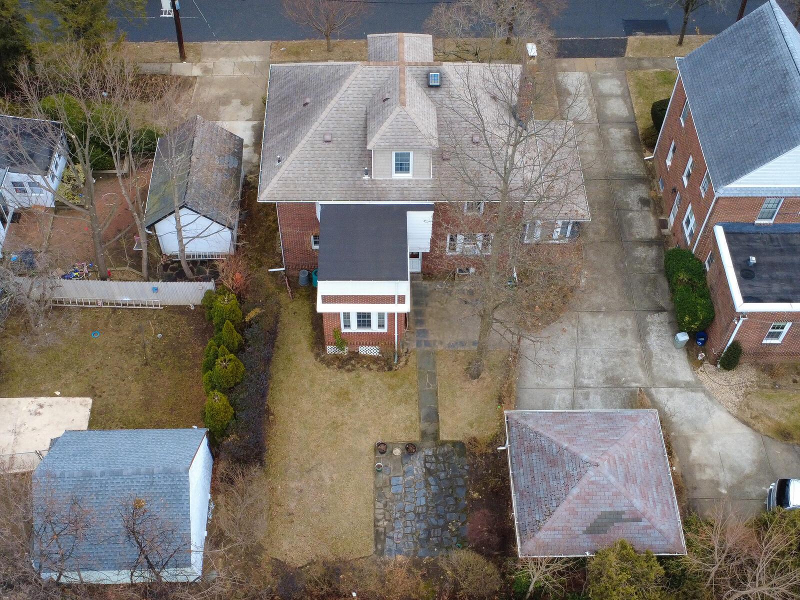 48 Essex Road, Great Neck, New York image 31