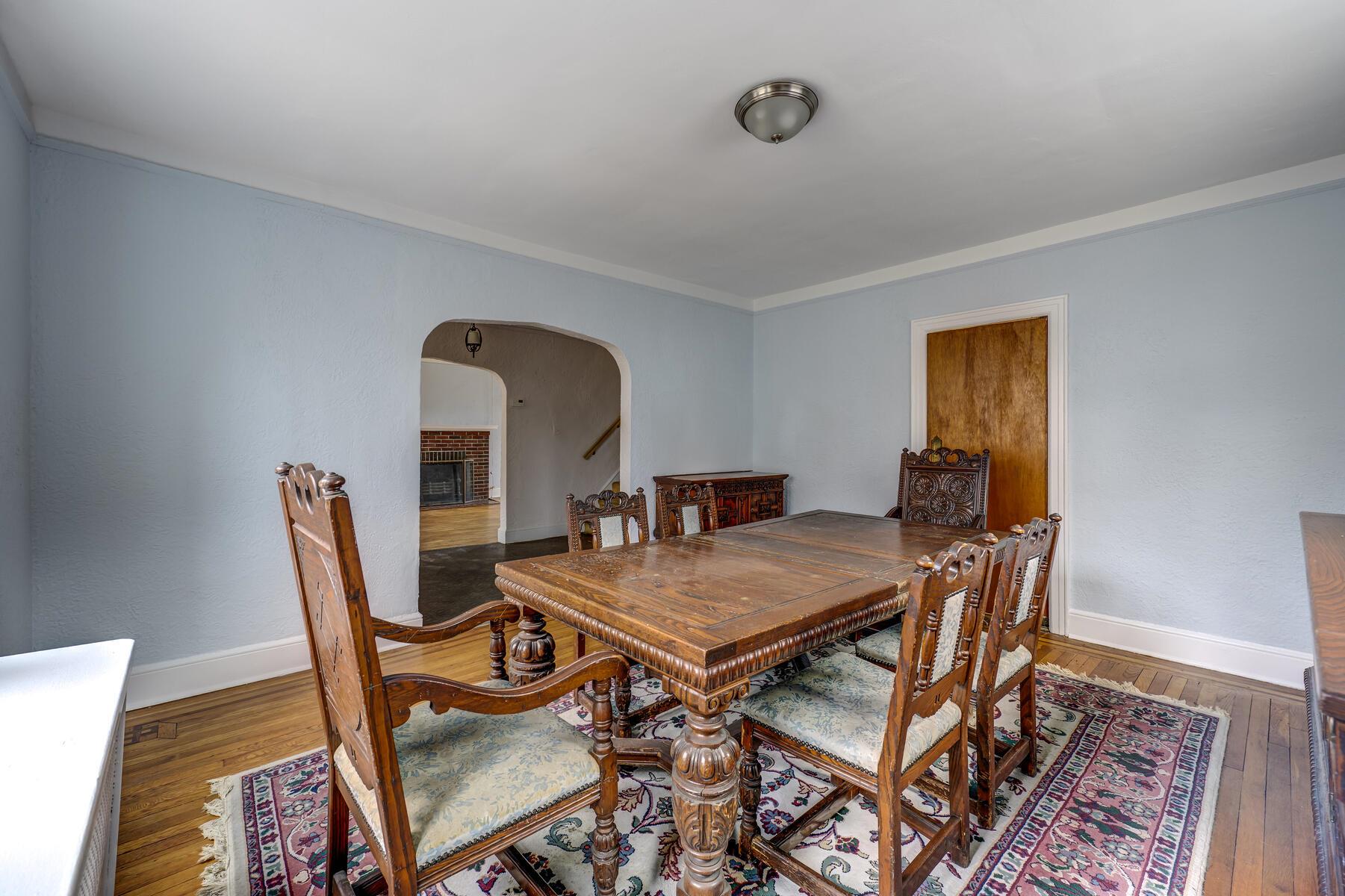48 Essex Road, Great Neck, New York image 6