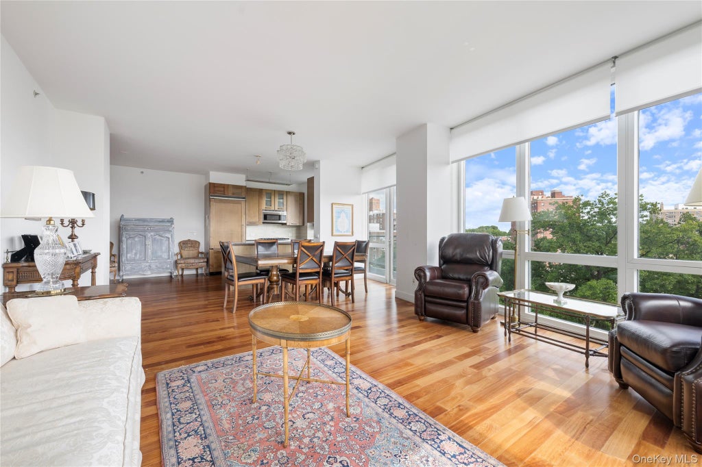 Photo of 640 W 237th Street #6A, Bronx, NY 10463 (MLS # 1048728)