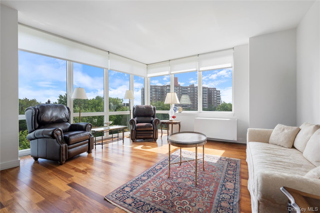 Photo of 640 W 237th Street #6A, Bronx, NY 10463 (MLS # 1048728)