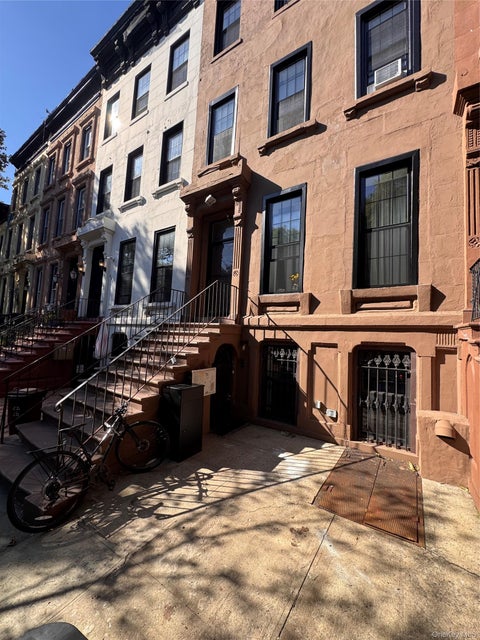 Multifamily For Rent - 887 Lafayette Avenue<br/> Brooklyn, NY 11221