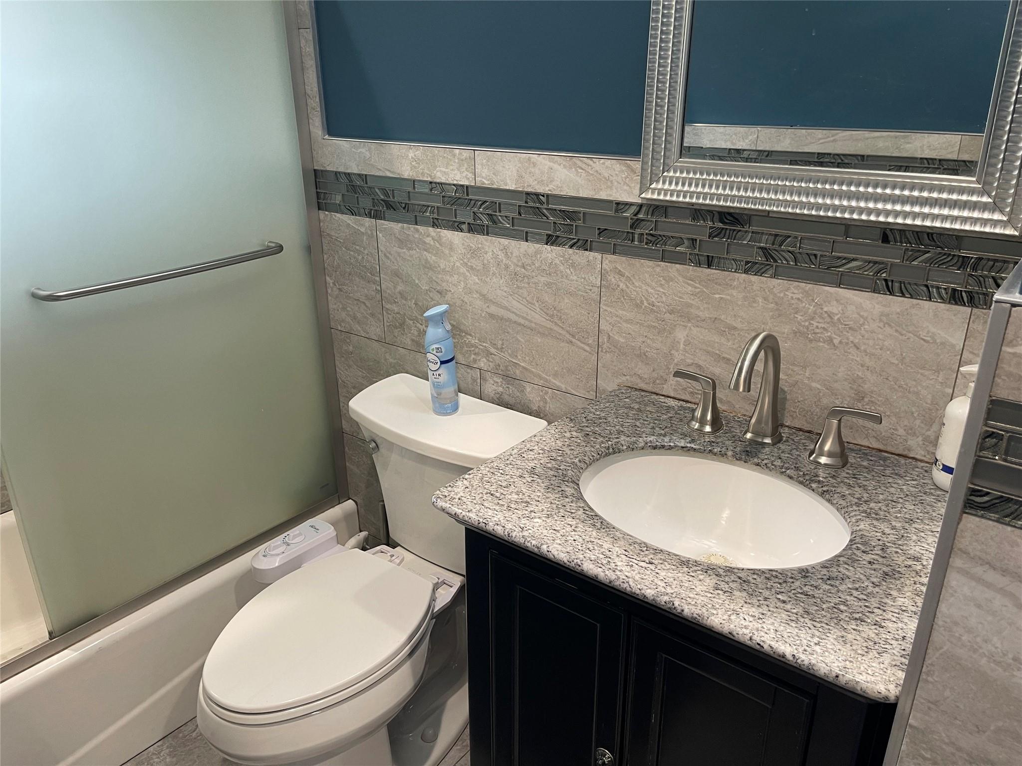 311 Plymouth Street, Dix Hills, New York image 25