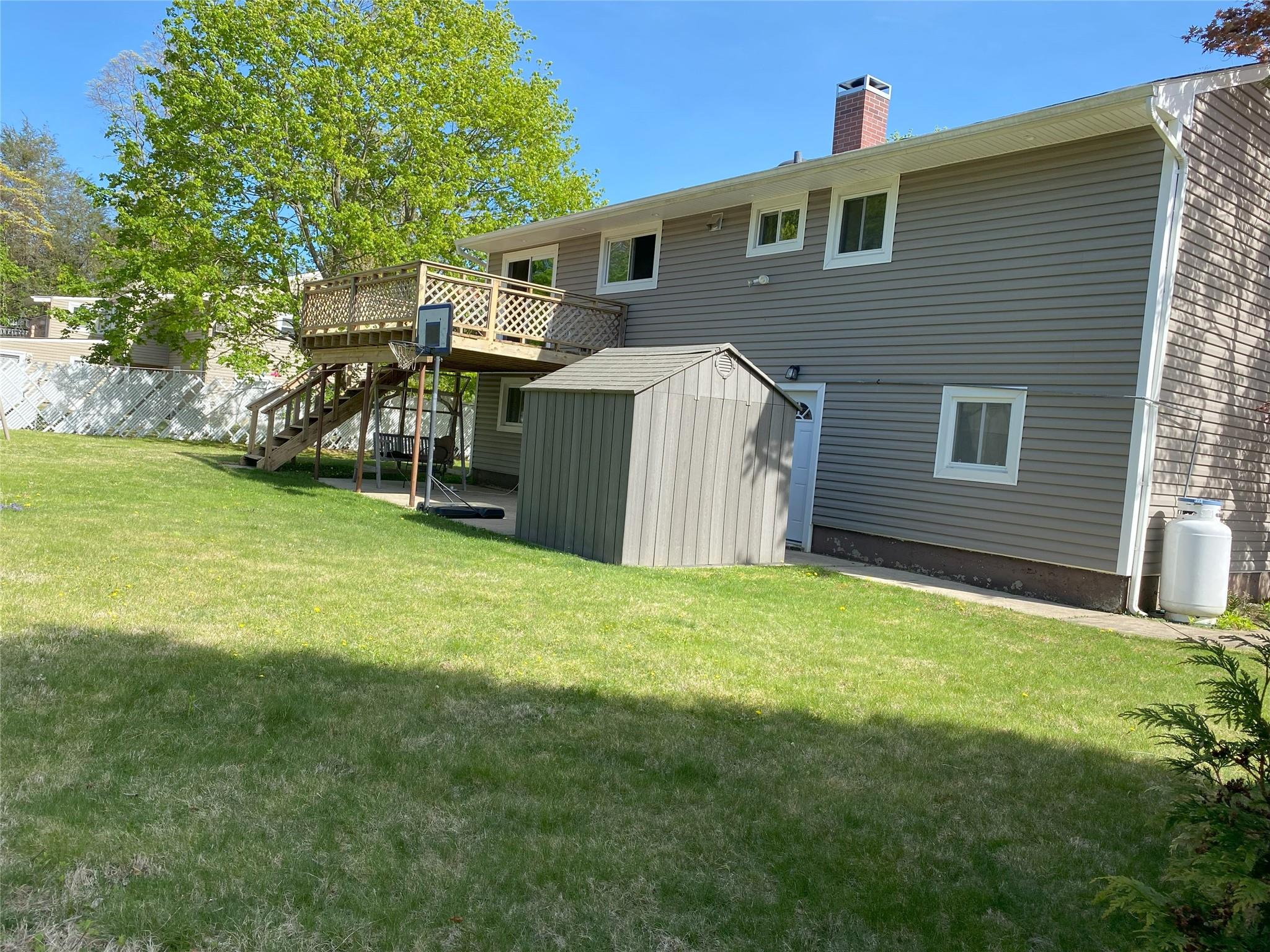 311 Plymouth Street, Dix Hills, New York image 39