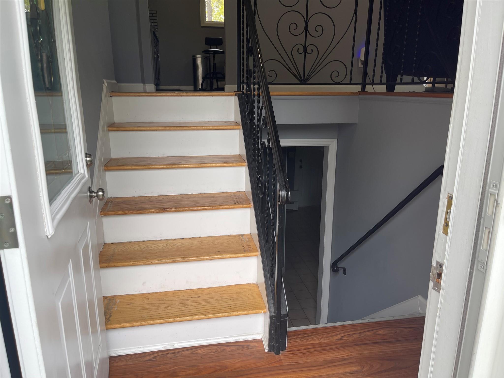 311 Plymouth Street, Dix Hills, New York image 6
