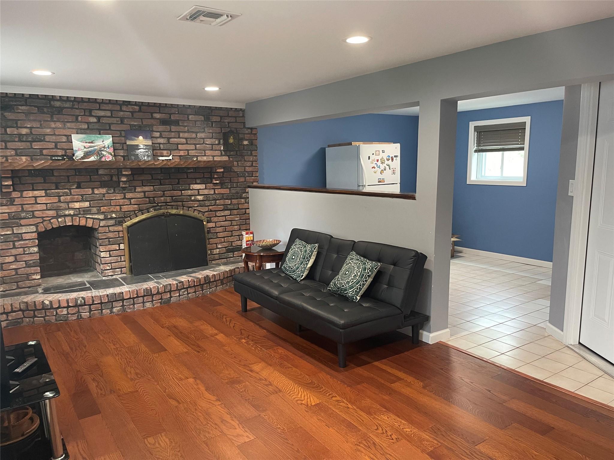 311 Plymouth Street, Dix Hills, New York image 33