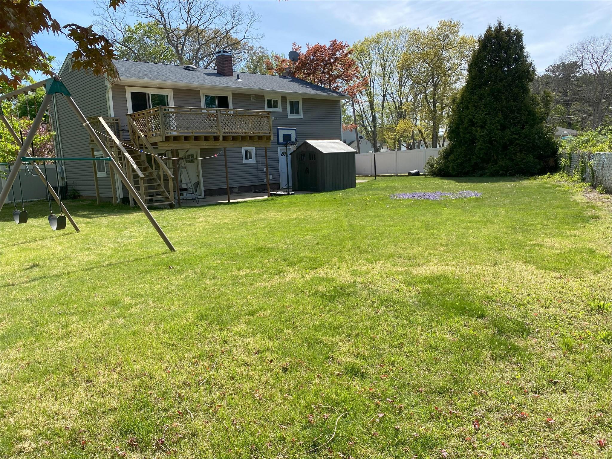 311 Plymouth Street, Dix Hills, New York image 41