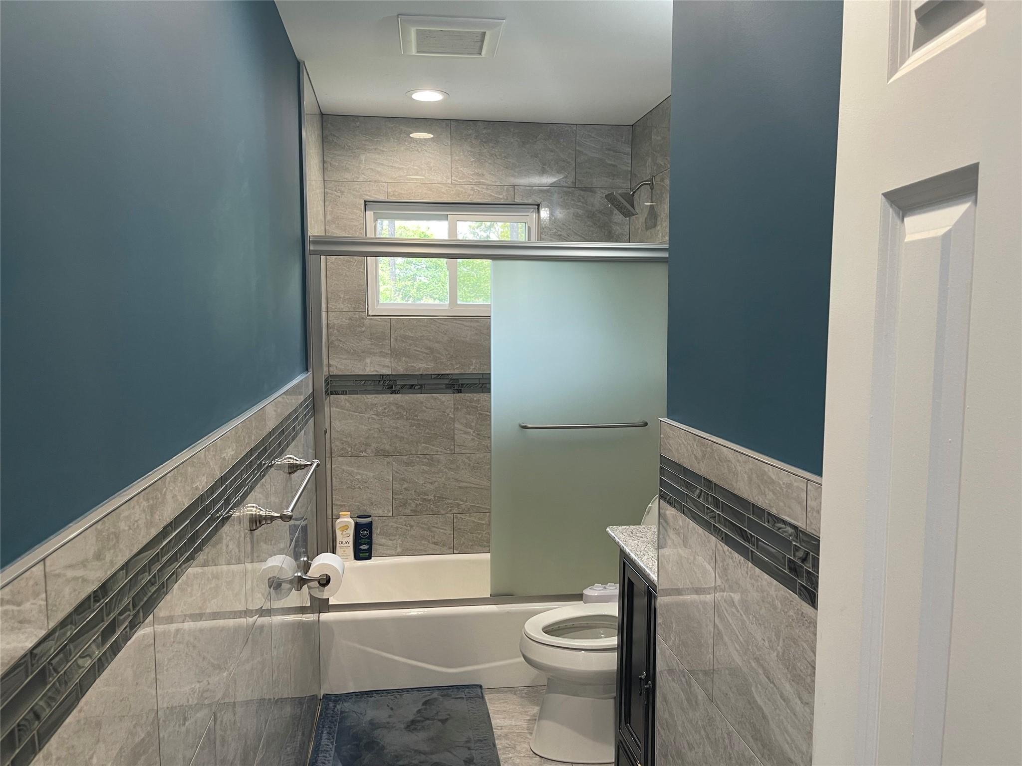 311 Plymouth Street, Dix Hills, New York image 23
