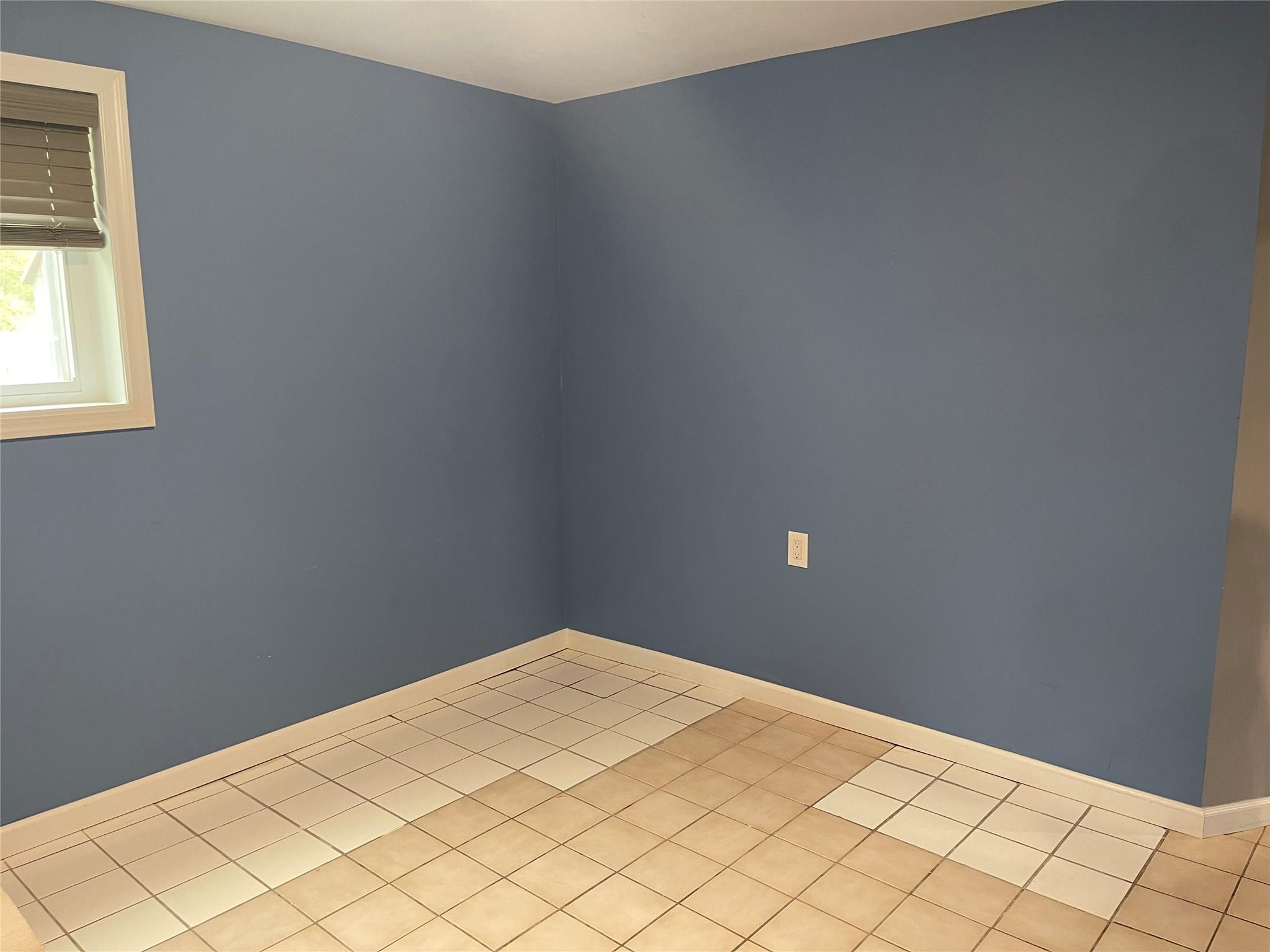 311 Plymouth Street, Dix Hills, New York image 36