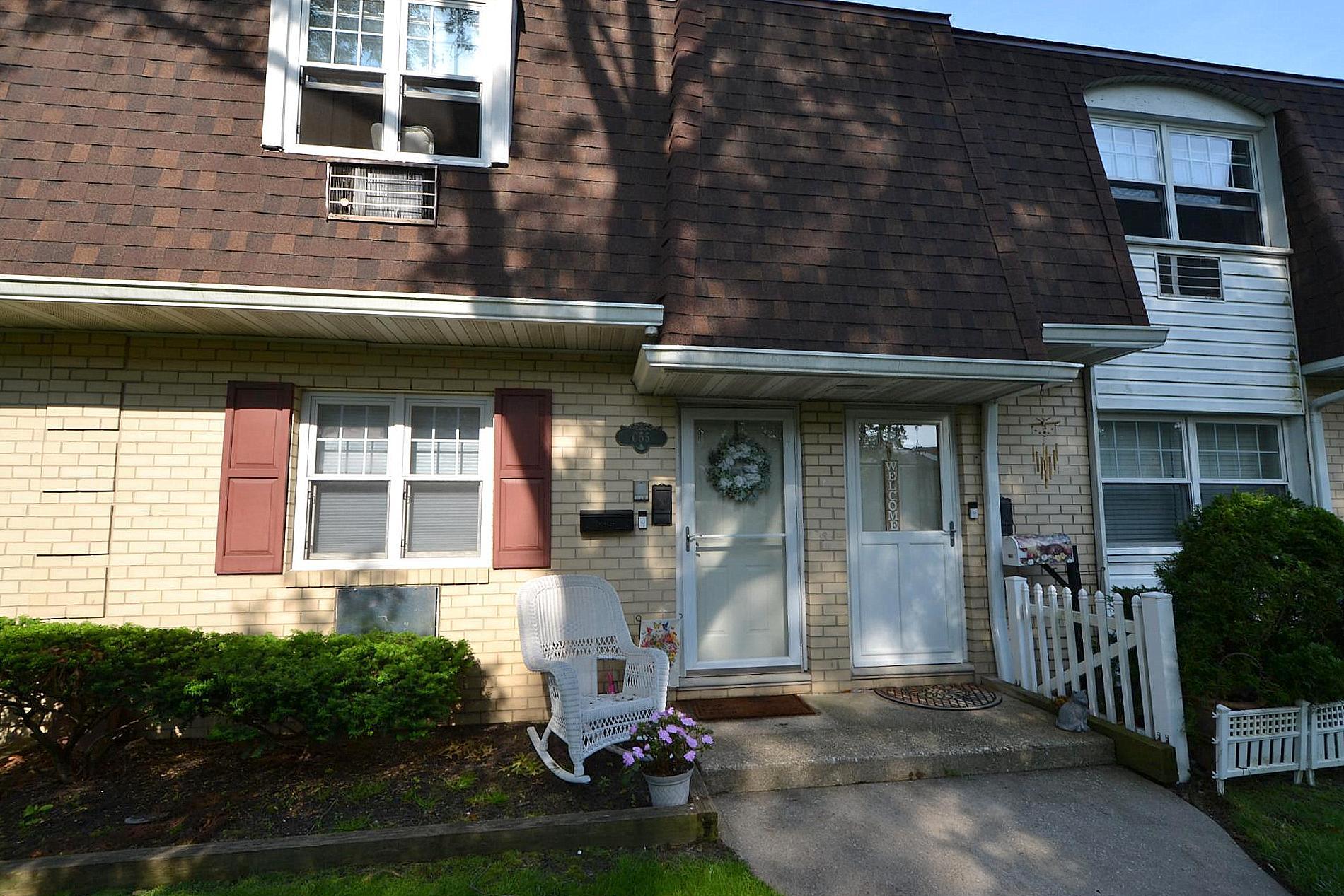 10 Glen Hollow Drive C55