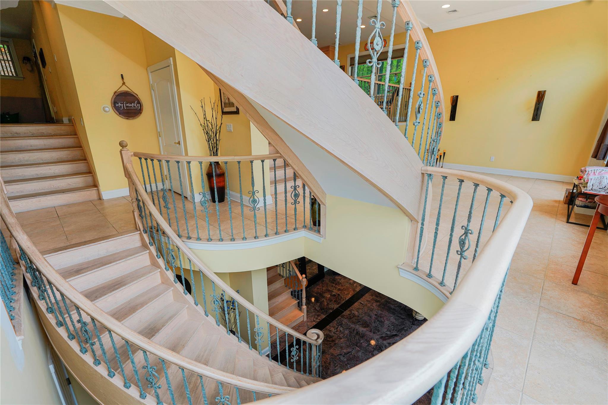 16 Diana Trail, Staten Island, New York image 22
