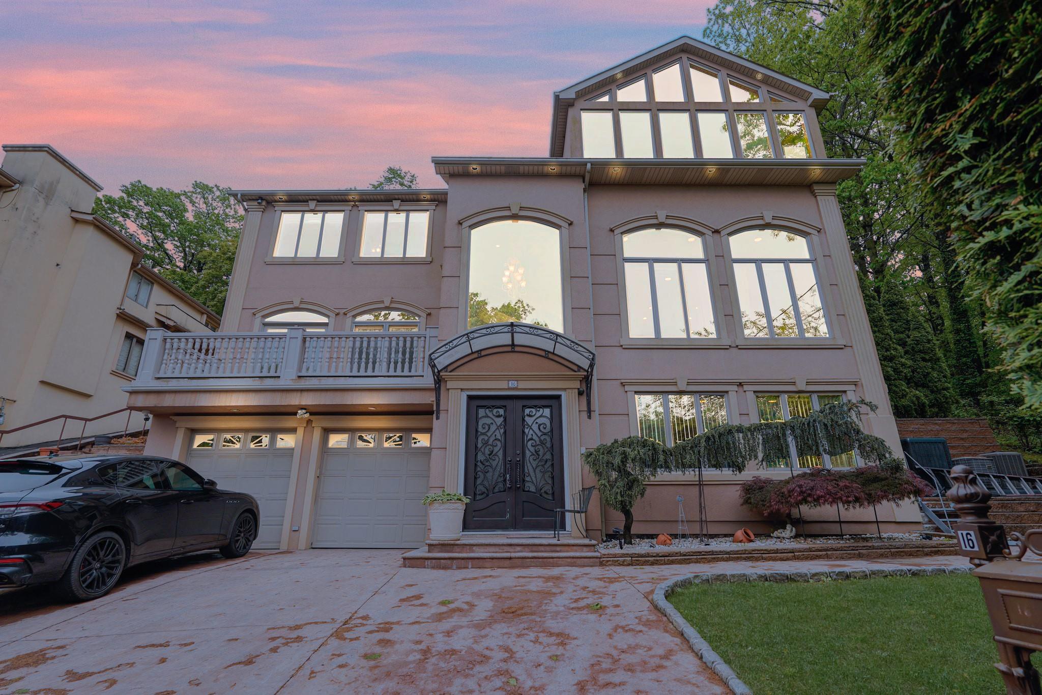 16 Diana Trail, Staten Island, New York image 1