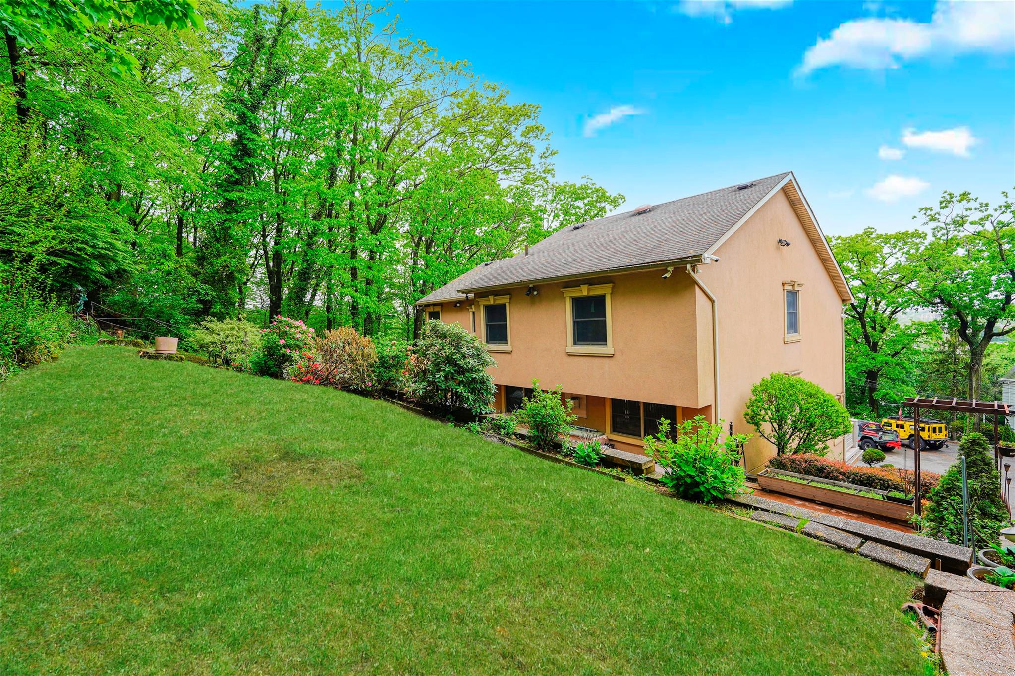 16 Diana Trail, Staten Island, New York image 42