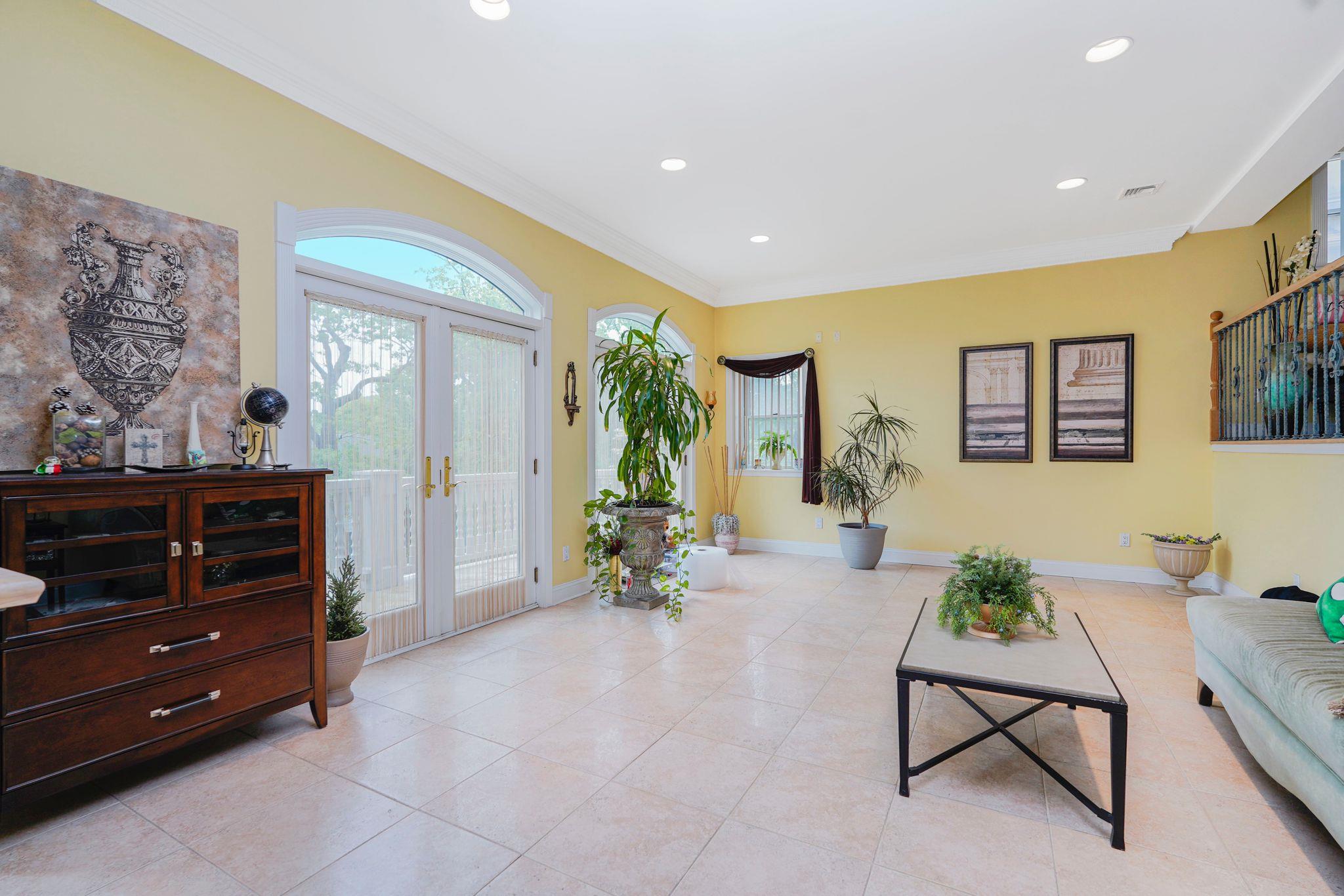 16 Diana Trail, Staten Island, New York image 3