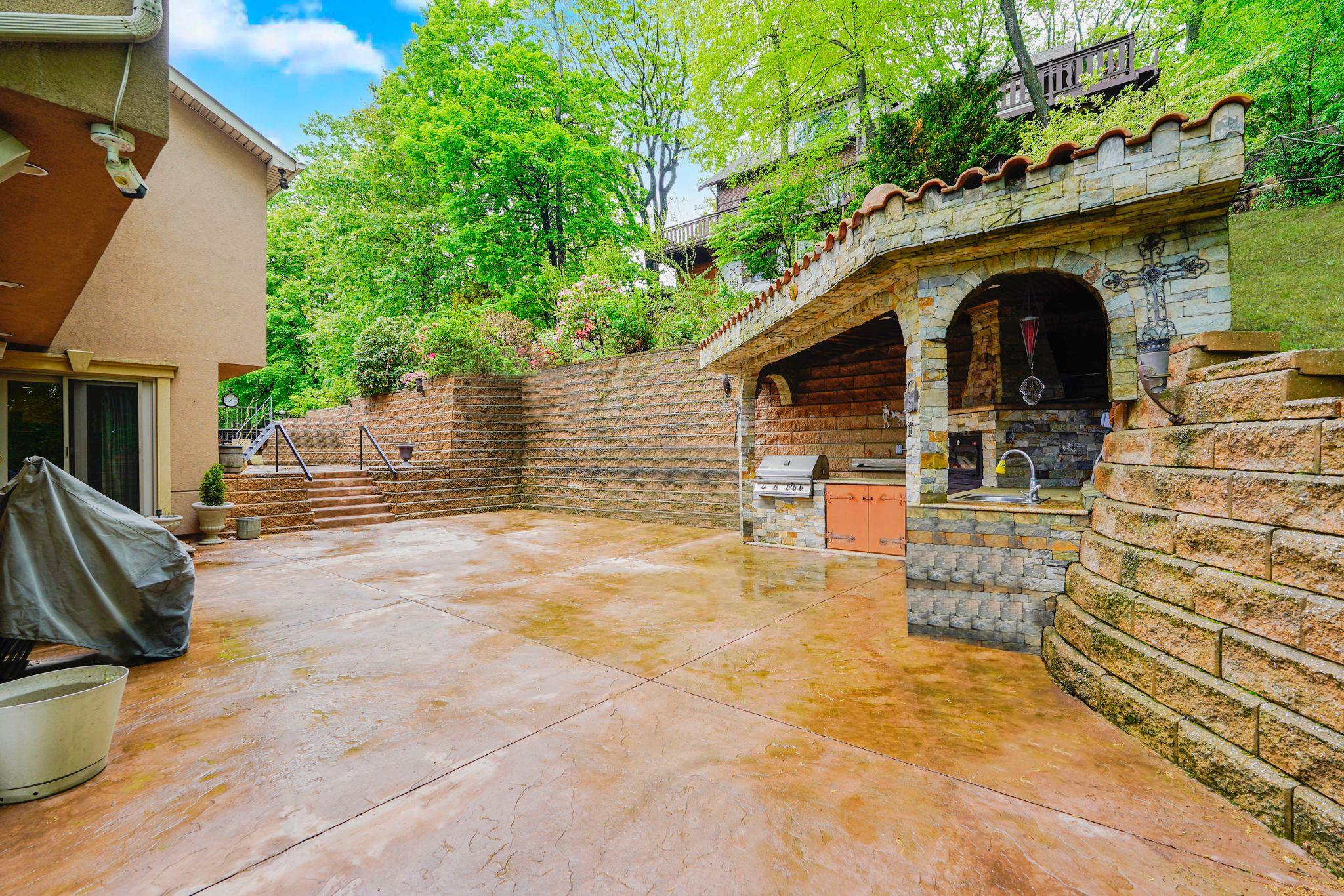 16 Diana Trail, Staten Island, New York image 37