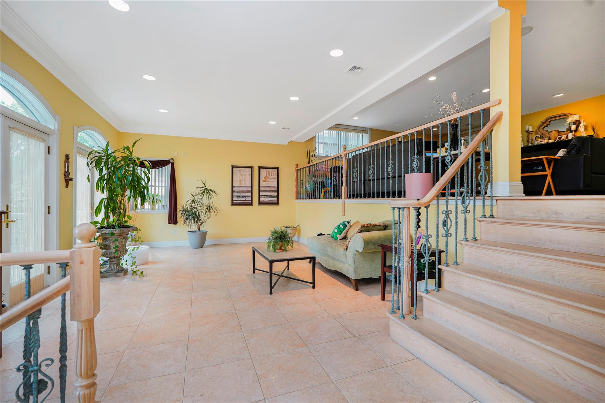 16 Diana Trail, Staten Island, New York image 4