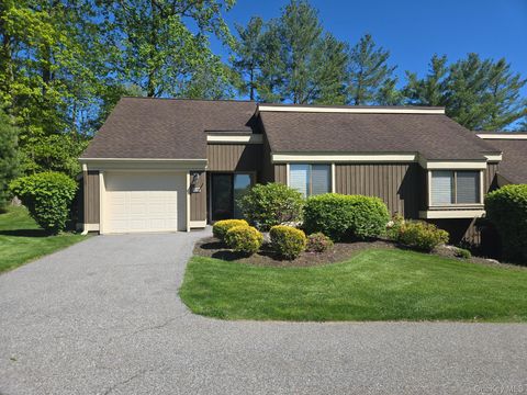 Condo For Sale - 586 Heritage Hills #A<br/> Somers, NY 10589